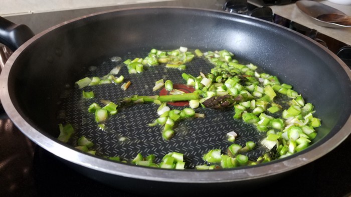 ravioli al formaggio asparagi e cotto