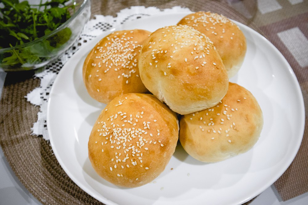 Panini per hamburger fatti in casa super facili