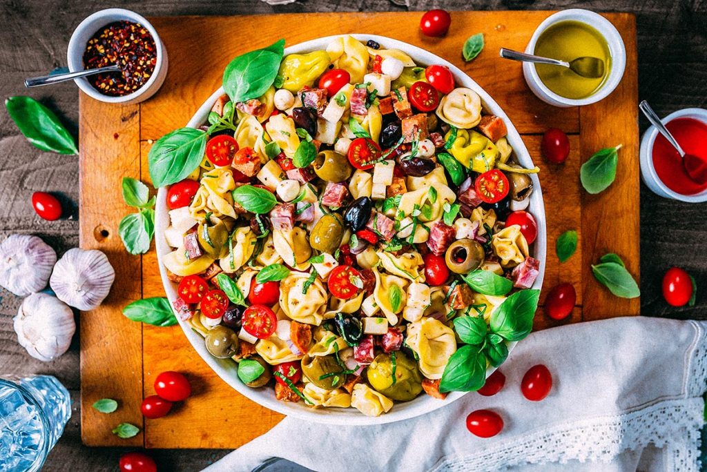 Insalata di tortellini all'Italiana