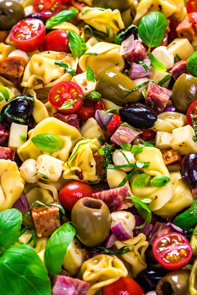 Insalata di tortellini all'Italiana