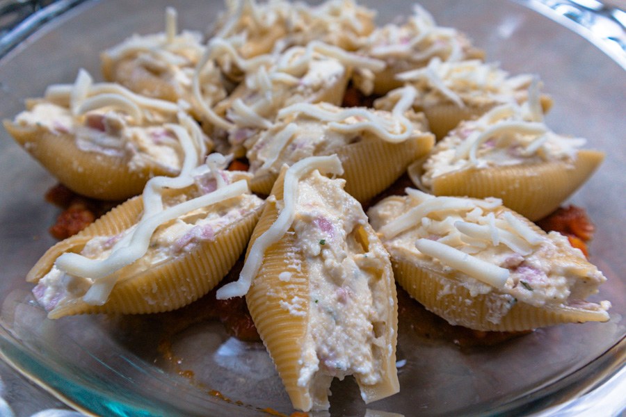 Conchiglioni ripieni al ragù