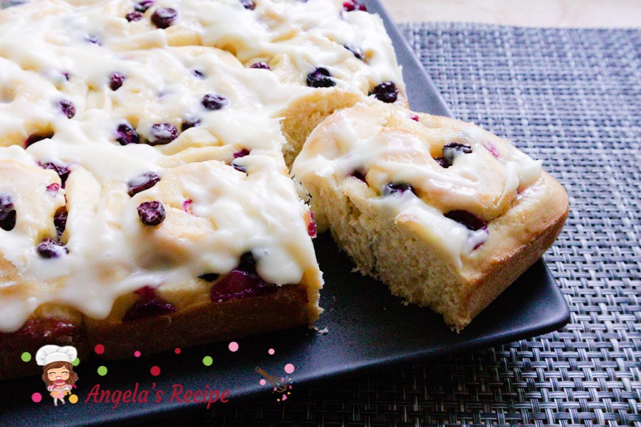 lemon blueberry rolls