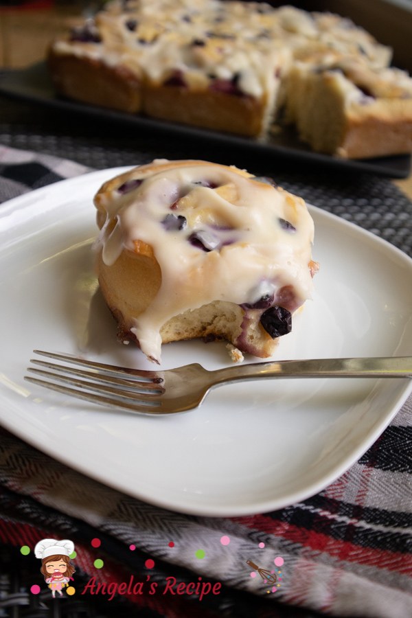 lemon blueberry rolls