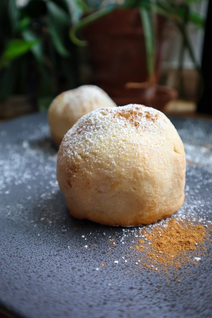 Panzerotti catanesi con crema pasticcera